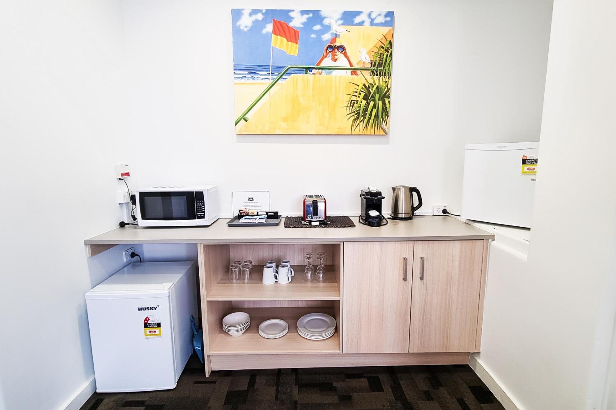 Tiki Hotel Apartments Surfers Paradise Голд-Кост Экстерьер фото