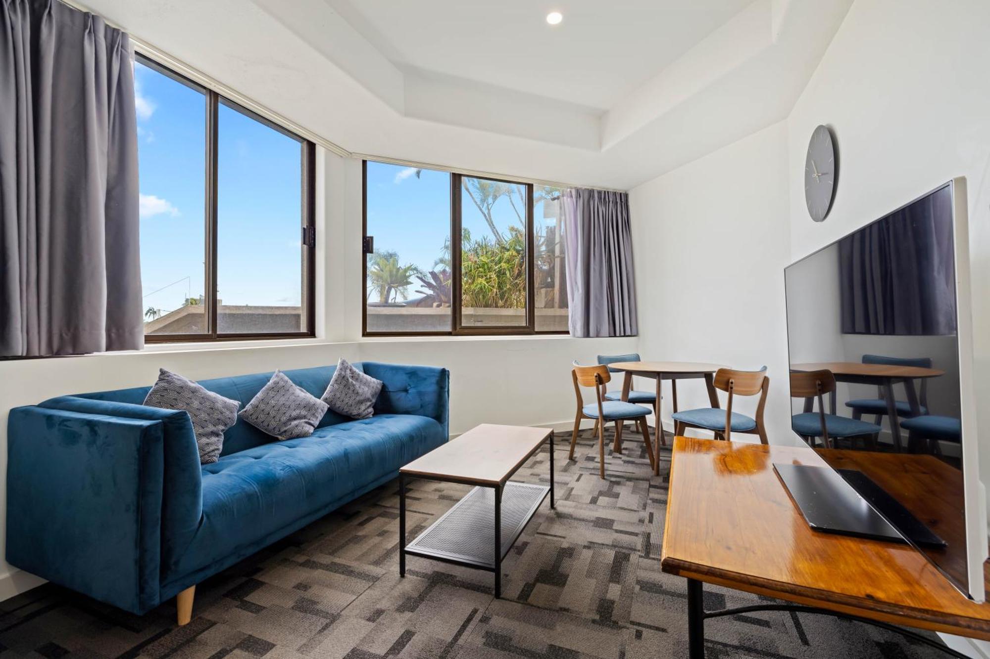 Tiki Hotel Apartments Surfers Paradise Голд-Кост Экстерьер фото